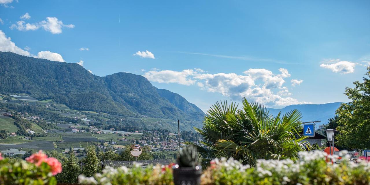 Hotel Eichenhof Tirolo Exterior foto